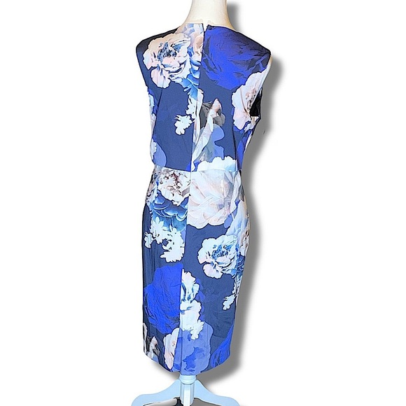 Elegant Floral V-Neck Midi Dress - Blue and White - Picture 7 of 7
